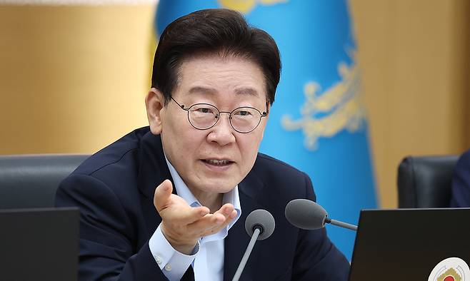 이재명 대통령이 11일 정부세종청사에서 열린 국무회의에서 발언하고 있다. 연합뉴스