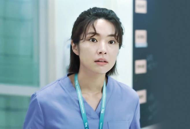최근 4대째 의사 집안 내력을 자랑했다 증조부의 친일 행적 논란과 마주한 배우 하영 tvN 제공