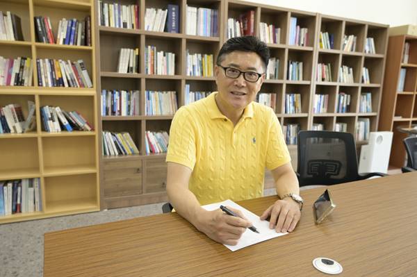 조춘환 경남태권도협회 이사가 "체육회는 선수와 지도자가 운동에만 집중할 수 있는 환경을 만드는 데 투자를 아껴서는 안 된다"고 주장했다.