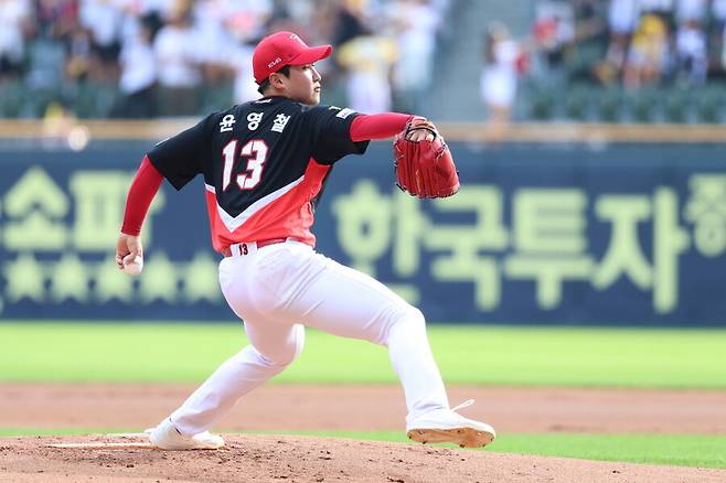 ▲ 팔꿈치 수술을 받은 뒤 긴 재활에 임한 윤영철은 잔류군에서 실전 등판을 시작하며 복귀 시동을 걸었다 ⓒKIA 타이거즈