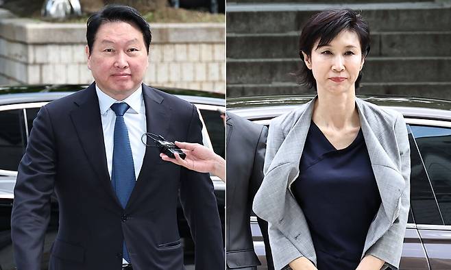최태원(왼쪽사진) SK그룹 회장과 노소영 아트센터 나비 관장이 지난 6월26일 오전 서울 서초구 서울고법에서 열린 재산 분할 소송 파기환송심 2차 변론기일에 출석하고 있다. 연합뉴스