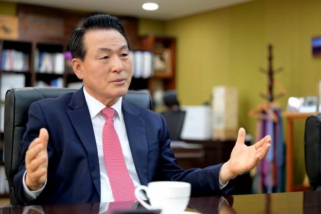 백성현 충남 논산시장. 논산시 제공