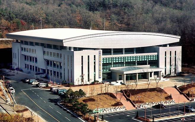 KB손해보험이 2026~27시즌 사용할 평택 이충문화체육센터. 사진 KB손해보험