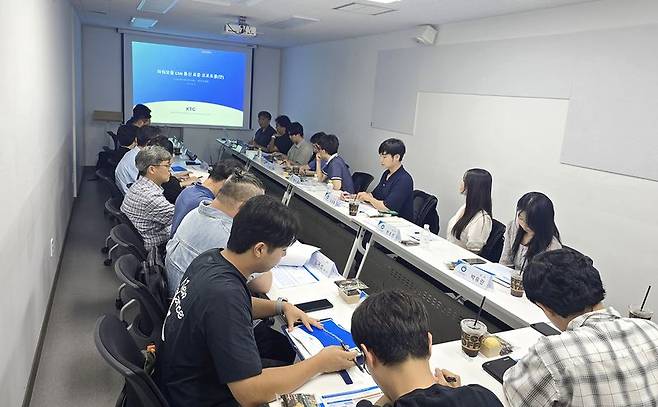 KTC, 전기차 급속충전기 통신 표준 개발…부품 교체