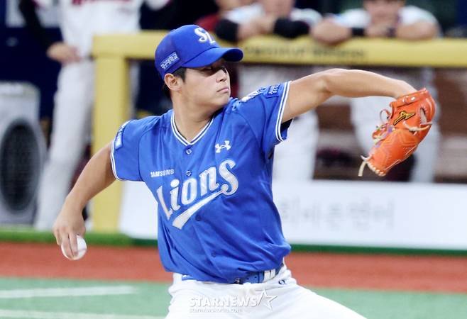 2026 신한 SOL KBO리그 키움 히어로즈 대 삼성 라이온즈 경기가 22일 서울 고척스카이돔에서 열렸다. 삼성 선발 김백산이 역투하고 있다. /사진=김진경 kim.jinkyung@