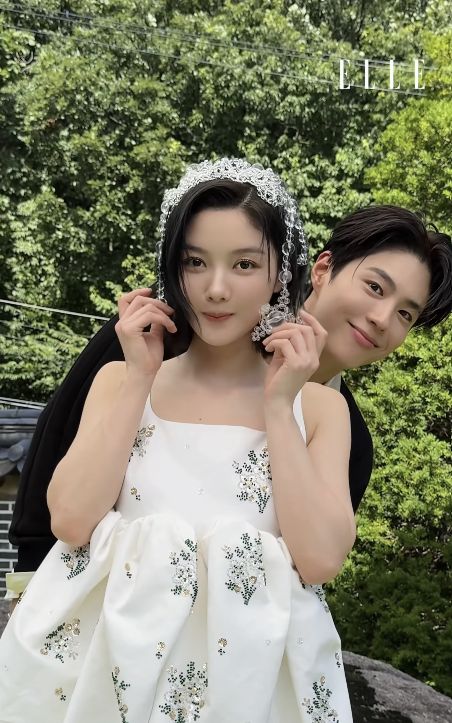 엘르 코리아 공식 SNS.