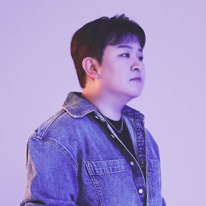 가수 허각이 자신이 출연하는 것처럼 허위 홍보한 레스토랑 측에 법적 조치를 예고했다. OS프로젝트 제공