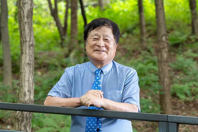 평생 백세인을 연구한 박상철 교수는 현재 77세로, 스스로도 장수 습관을 실천하고 있다. 장진영 기자