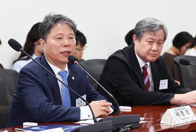 서영석 더불어민주당 의원이 3일 오후 서울 여의도 국회에서 뉴스1과 서영석 의원 주최로 열린 제2회 K-헬스케어 의료기기 활성화 포럼에서 개회사를 하고 있다. 2026.9.3 ⓒ 뉴스1 최지환 기자