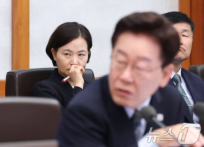 이해민 AI미래기획수석이 1일 청와대에서 열린 국무회의에 참석해 이재명 대통령의 발언을 경청하고 있다. 2026.9.1 ⓒ 뉴스1 이재명 기자