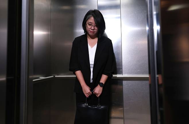 용혜인 성평등가족부 장관 후보자가 3일 서울 서대문구에 마련된 인사청문회 준비 사무실로 출근하고 있다. 2026.9.3 . 연합뉴스
