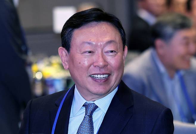 (서울=뉴스1) 박지혜 기자 = 신동빈 롯데그룹 회장이 19일 서울 송파구 시그니엘 서울에서 열린 스키·스노보드 국가대표 격려행사에 참석하고 있다. 2026.3.19/뉴스1 Copyright (C) 뉴스1. All rights reserved. 무단 전재 및 재배포, AI학습 이용 금지. /사진=(서울=뉴스1) 박지혜 기자