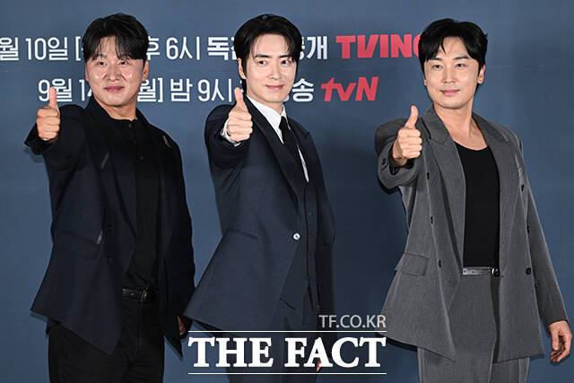 배우 오대환과 이준혁, 서현우(왼쪽부터)가 티빙 새 오리지널 시리즈 '로또 1등도 출근합니다'에서 브로맨스 케미를 보여줄 예정이다. /김성렬 기자