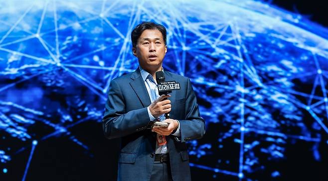 곽노정 SK하이닉스 대표이사 사장이 지난 8일 이천캠퍼스 수펙스센터에서 열린 '2026 SK하이닉스 미래포럼'에서 인사말을 하고 있다. 사진 SK하이닉스