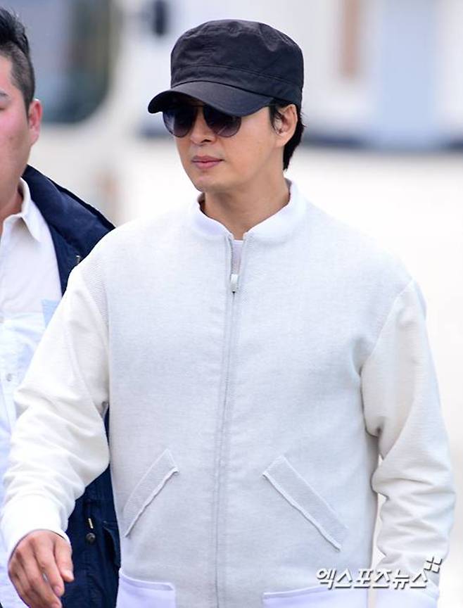 배우 배용준