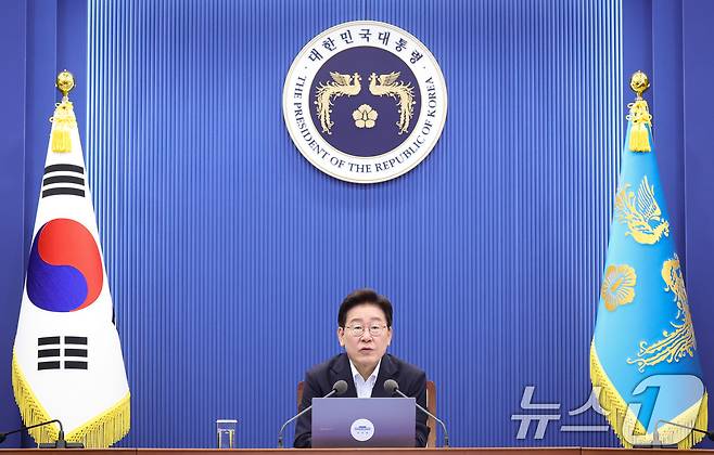 이재명 대통령이 지난달 6일 청와대에서 열린 수석보좌관회의에서 발언을 하고 있다. (청와대통신사진기자단) 2026.8.6 ⓒ 뉴스1 이재명 기자