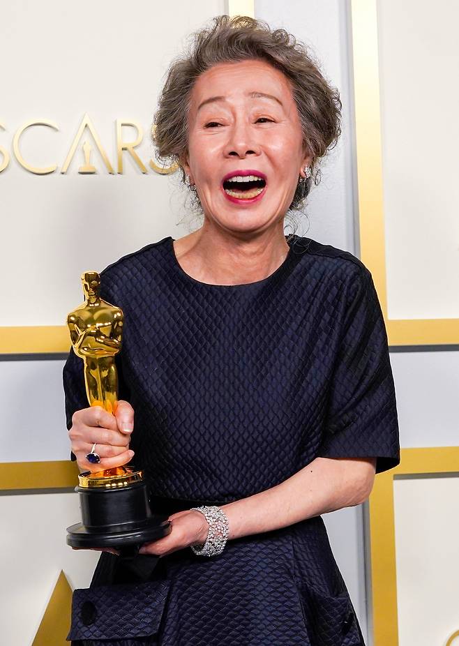영화 <미나리>로 아카데미 여우조연상을 받은 배우 윤여정. EPA연합뉴스