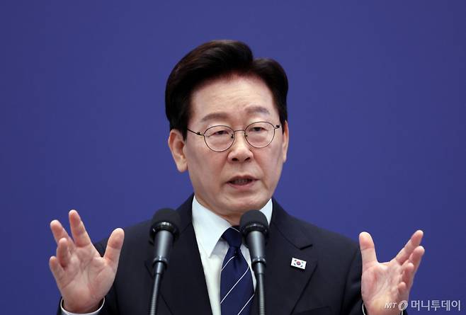 이재명 대통령이 18일 청와대 영빈관에서 열린 기자회견 '국민의 뜻, 국민의 삶 더 살피겠습니다'에서 취재진 질문에 답변하고 있다. 2026.09.18. /사진=김진아