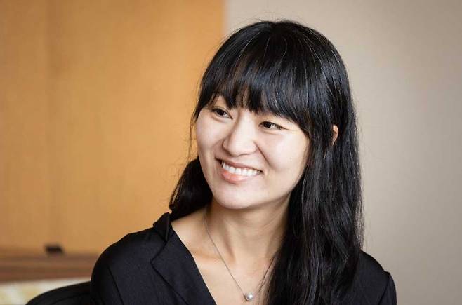 14만 팔로워를 보유한 인플루언서이자 네이버 웹툰 ‘마님네 미국 시골집 이야기’를 연재 중인 당찬 한국인 이민자 정다운./사진=김흥구