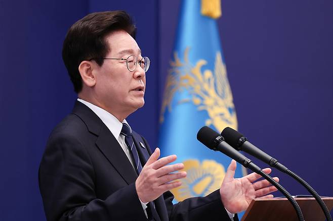 이재명 대통령이 지난 18일 청와대 영빈관에서 열린 현안 기자회견에서 발언하고 있다. /뉴스1