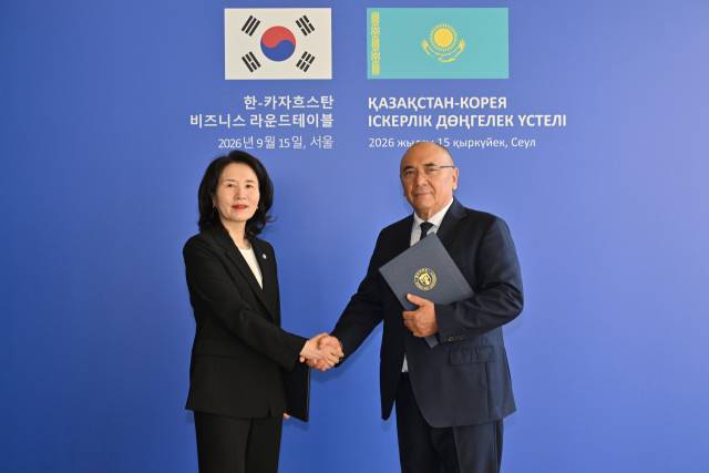 동의대가 카자흐스탄 코스타나이주립대와 AI 연구실 설립 협약을 맺었다. 동의대 제공