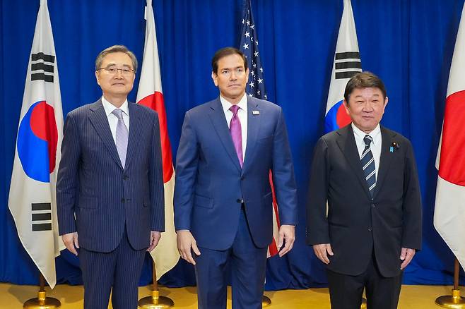 조현 외교부 장관과 마코 루비오 국무장관, 모테기 도시미쓰 일본 외무상은 21일(현지시간) 유엔총회를 계기로 한미일 3국 외교장관 회담을 열었다. (사진=외교부)