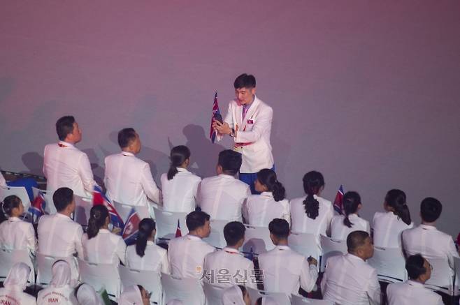 2026 아이치·나고야 아시안게임 개회식에서 북한 선수단이 기념 사진을 찍고 있다. 2026.9.20 나고야 류재민 기자