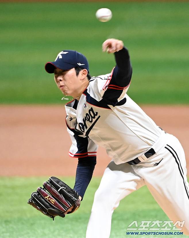 17일 고척스카이돔에서 열린 2026 아이치 나고야 아시안게임 야구대표팀과 상무의 연습경기. 대표팀 선발투수 오원석이 역투하고 있다. 고척=허상욱 기자wook@sportschosun.com/2026.09.17/