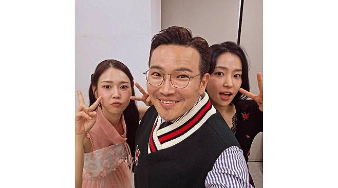 방송인 MC딩동(본명 허용운)이 여성 BJ 폭행 논란 6개월 만에 방송가에 복귀를 알렸다. MC딩동 SNS