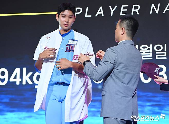 지난 21일 열린 2027 KBO 신인드래프트에서 1라운드 전체 1순위로 키움 히어로즈에 지명된 부산고 3학년 하현승. 사진 엑스포츠뉴스 DB