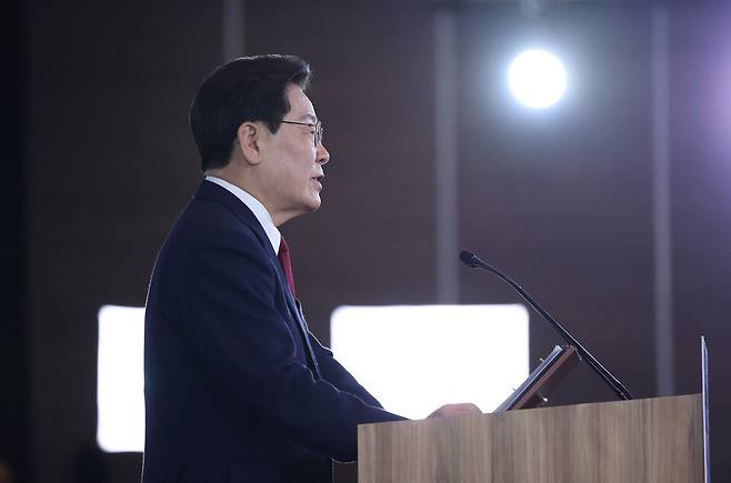 이재명 대통령이 24일(현지시간) 멕시코 한 호텔에서 열린 동포 만찬간담회에서 인사말을 하고 있다. ⓒ 연합뉴스