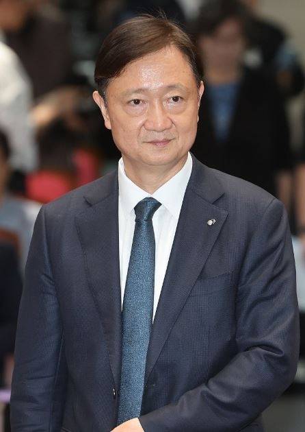 ▲이찬진 금융감독원장이 지난 23일 금융지주 회장을 소집해 금융사 자회사 CEO 선임과정의 공정·투명성을 재차 강조하며 선임 절차 개시 전 미흡한 점을 조속히 보완할 것을 주문했다.