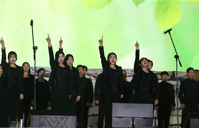 지난해 해미읍성축제 개막식 합창 공연 모습(사진=서산문화재단 제공)