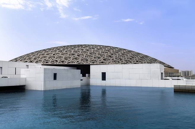 세계적인 프랑스 건축가 장 누벨(Jean Nouvel)의 루브르 아부다비 (Louvre Abu Dhabi)박물관 전경. /클립아트코리아