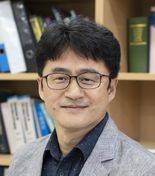 정운룡 포스텍 신소재공학과 교수 포스텍 제공