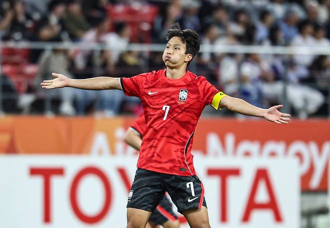 3일 일본 아이치현 도요타 스타디움에서 열린 2026 아이치·나고야 아시안게임 축구 결승전 대한민국과 일본의 경기, 대한민국 엄지성이 골을 넣고 기뻐하고 있다. 사진=뉴스1