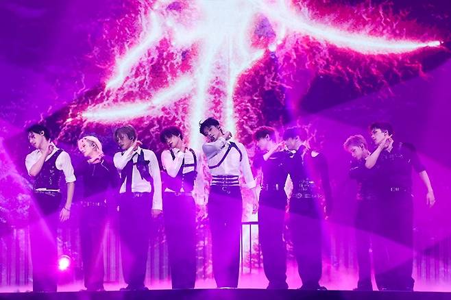 그룹 앤팀(&TEAM)