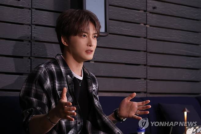 연합뉴스와 인터뷰하는 김재중 (서울=연합뉴스) 류효림 기자 = 가수 김재중이 지난달 서울 강남구 모처에서 연합뉴스와 인터뷰를 하고 있다. 2026.10.4 ryousanta@yna.co.kr