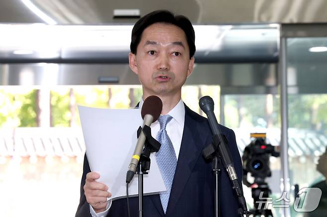 김지용 중대범죄수사청장 후보자가 중수청이 개청한 2일 오후 서울 종로구 창성동 정부서울청사 별관에서 입장 발표를 하고 있다. 2026.10.2 ⓒ 뉴스1 이광호 기자