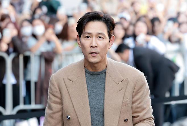 배우 이정재가 부친상을 당했다. 뉴스1