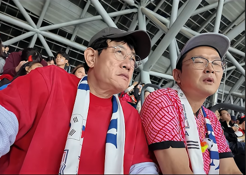 방송인 이경규가 2026 아이치·나고야 아시안게임에서 금메달을 획득한 남자 축구대표팀 일부 선수들의 병역 관련 발언에 대해 쓴소리를 했다. 유튜브 채널 '갓경규'