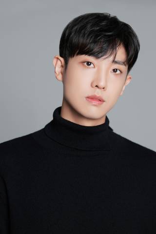 배우 이준이 22일 서울 잠실구장에서 열리는 2026 KBO리그 한화전에서 시구자로 참여한다. 사진 | LG 트윈스