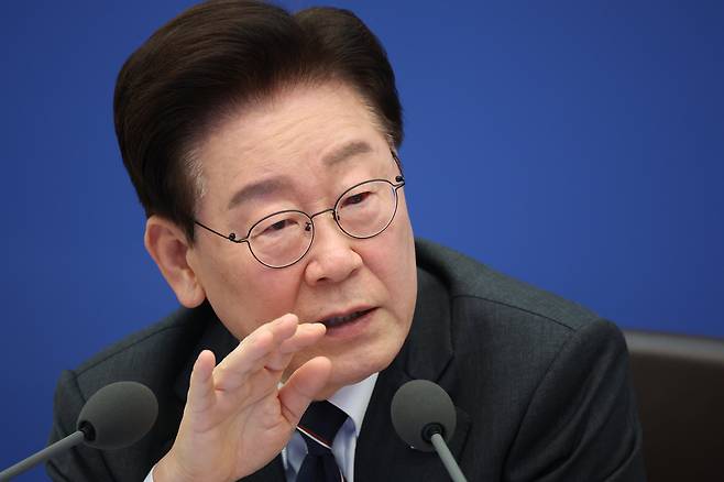 이재명 대통령이 지난 6일 청와대에서 열린 국무회의에서 발언을 하고 있다./뉴스1