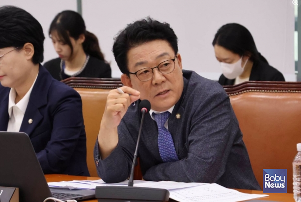 국회 보건복지위원회 소속 허종식 더불어민주당(인천 동구미추홀구갑) 의원 ⓒ허종식 의원 페이스북 갈무리