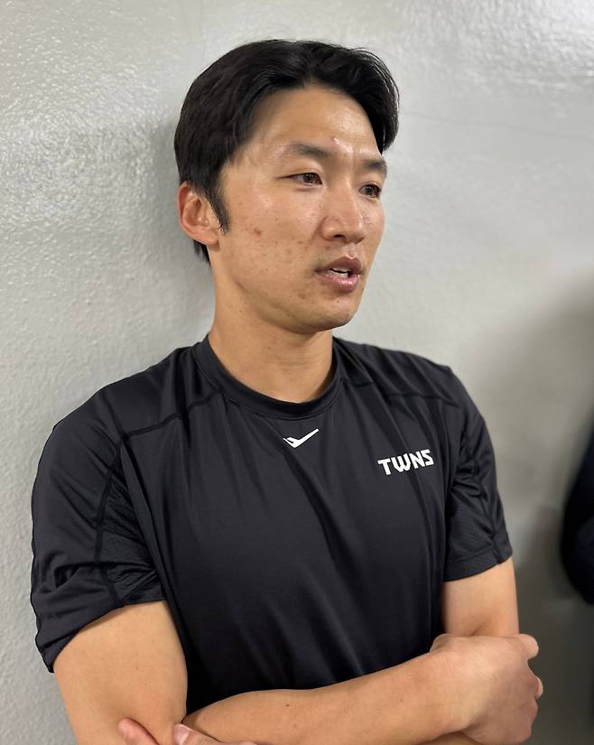LG 주장 박해민이 14일 두산과의 WC 1차전을 앞두고 인터뷰하고 있다. 잠실=이형석 기자