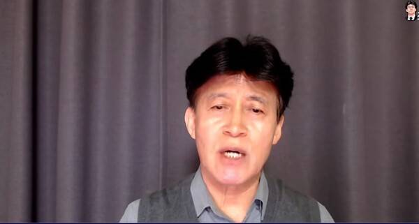 ▲최배근 건국대 명예교수가 2026년 10월18일 유튜브 최배근TV에서 이재명 대통령에게 자신이 한국은행 총재 자리를 요구한 적이 없다고 반박하고 있다. 사진=최배근TV 영상 갈무리