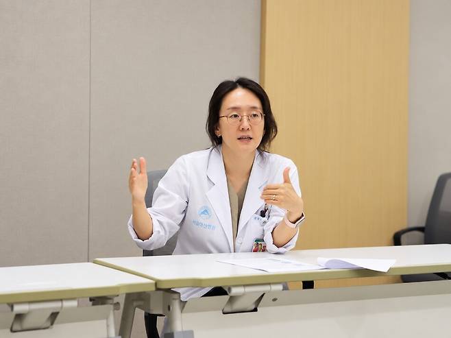 서세영 서울아산병원 종양내과 교수가 서울아산병원에서 쿠키뉴스와 인터뷰 하고 있다. 신대현 기자