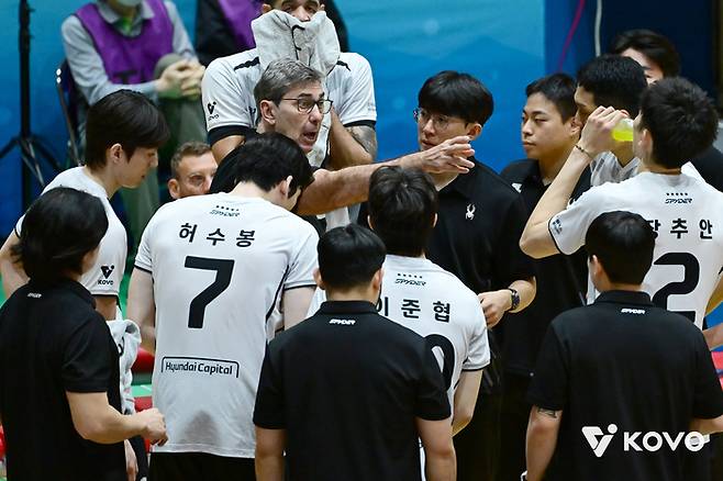 현대캐피탈 블랑 감독. 제공 | 한국배구연맹