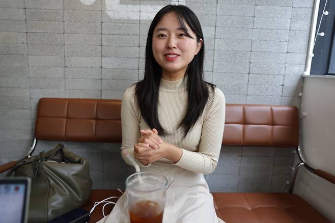 2026 광주 청년 정책 프로그램인 '청년갭이어'에서 최우수상을 수상한 류현진(35) 씨가 남도일보와 인터뷰를 하고 있다. /김성빈 기자 ksb@namdonews.com