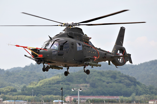 ▲한국항공우주산업(KAI)이 제작한 소형 무장 헬리콥터(LAH, Light Armed Helicopter) '미르온'. 사진=KAI
